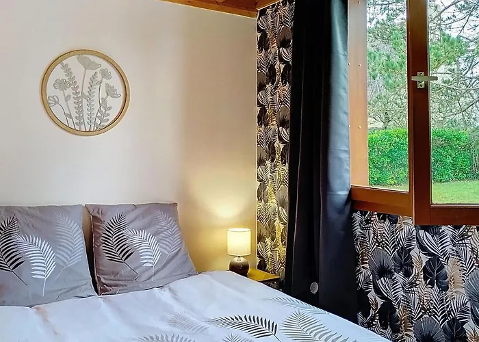 Le By Interhome Chalet